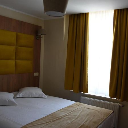 Sun Hotel Saint-Gilles Dış mekan fotoğraf