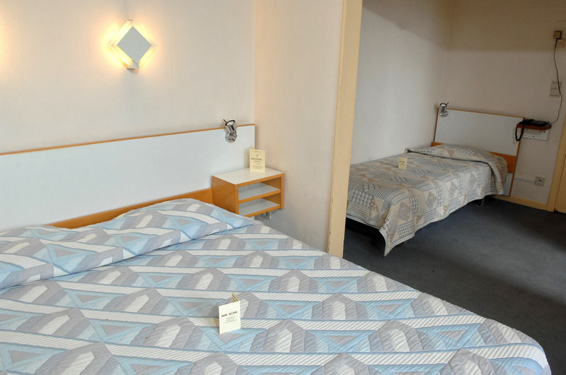 Sun Hotel Saint-Gilles Oda fotoğraf